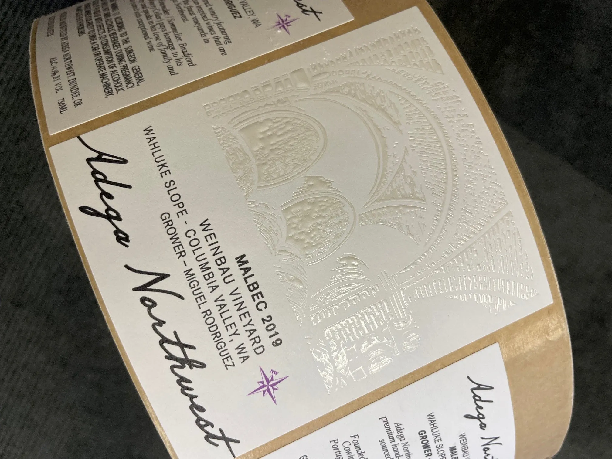 Thiết Kế In Gia Công Tem Nhãn – Nâng Tầm Thương Hiệu, Chuyên Nghiệp