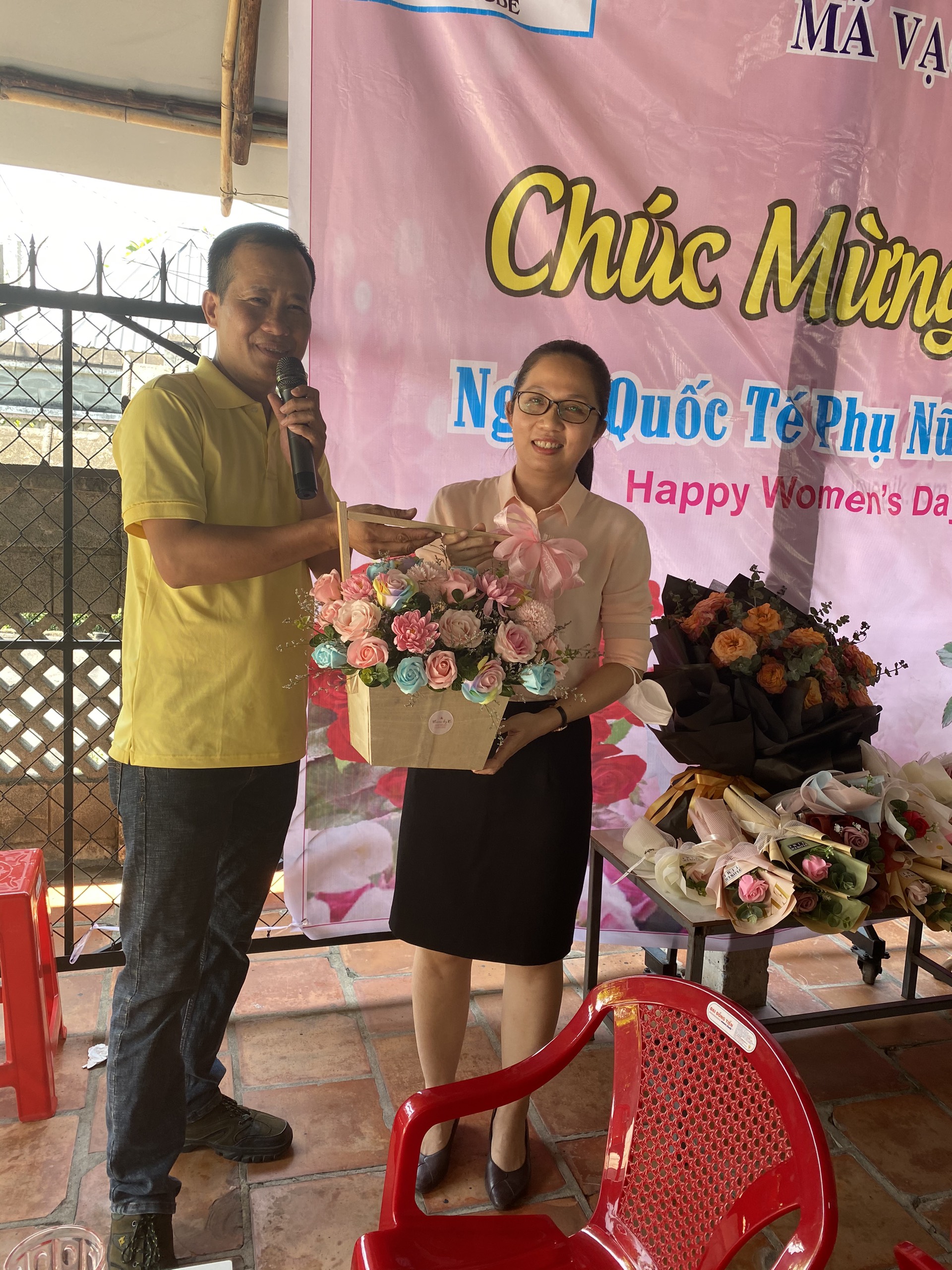 Công Đoàn Công Ty CP SX TM DV Mã Vạch Nam Việt tổ chức buổi họp mặt Mừng Ngày Quốc Tế Phụ Nữ 8/3